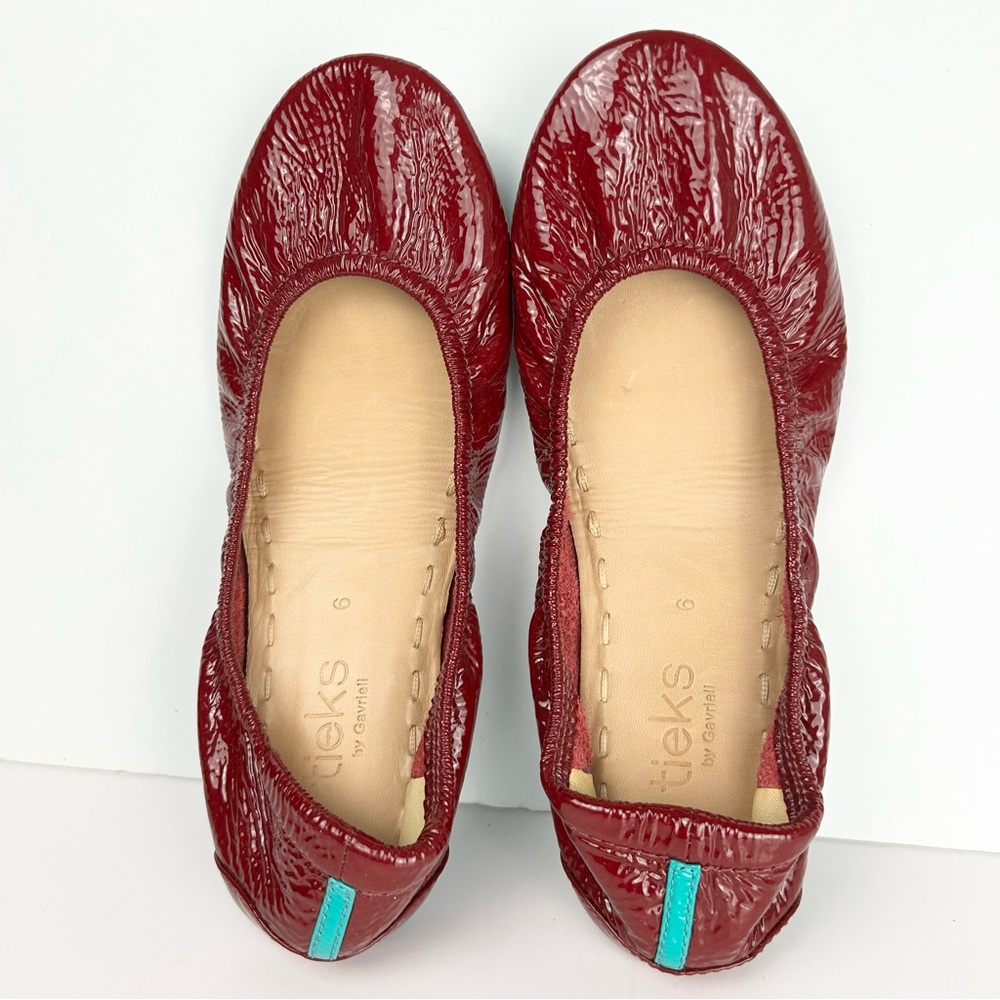 Tieks Ruby Red Patent Leather Packable Ballet Flats Size 6 - Picture 3 of 12